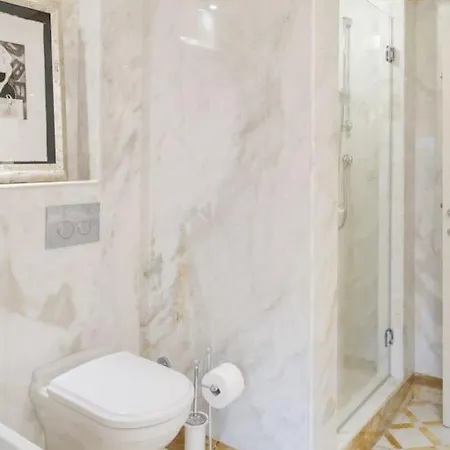 Luxury Window On Appartamento