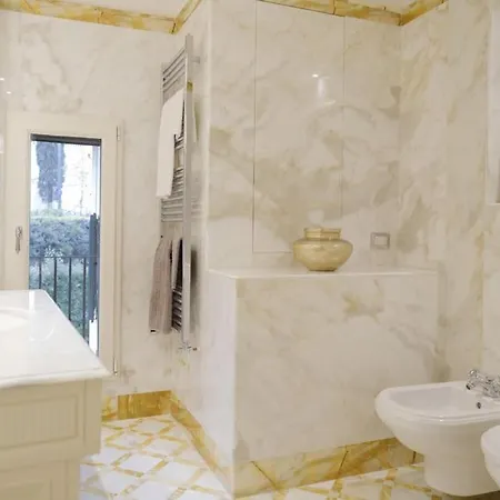 Luxury Window On * Firenze