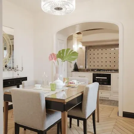 Apartment Luxury Window On