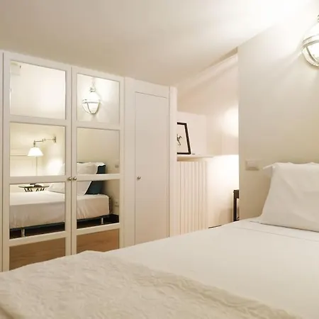 Luxury Window On *