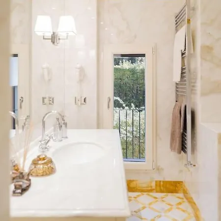 Apartment Luxury Window On *
