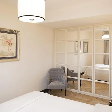 Apartment Luxury Window On *