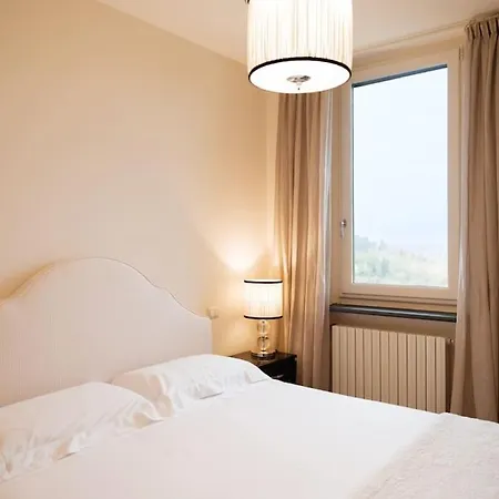 Luxury Window On Apartment *